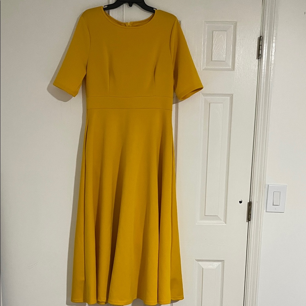 Elegant Yellow Midi Dress
